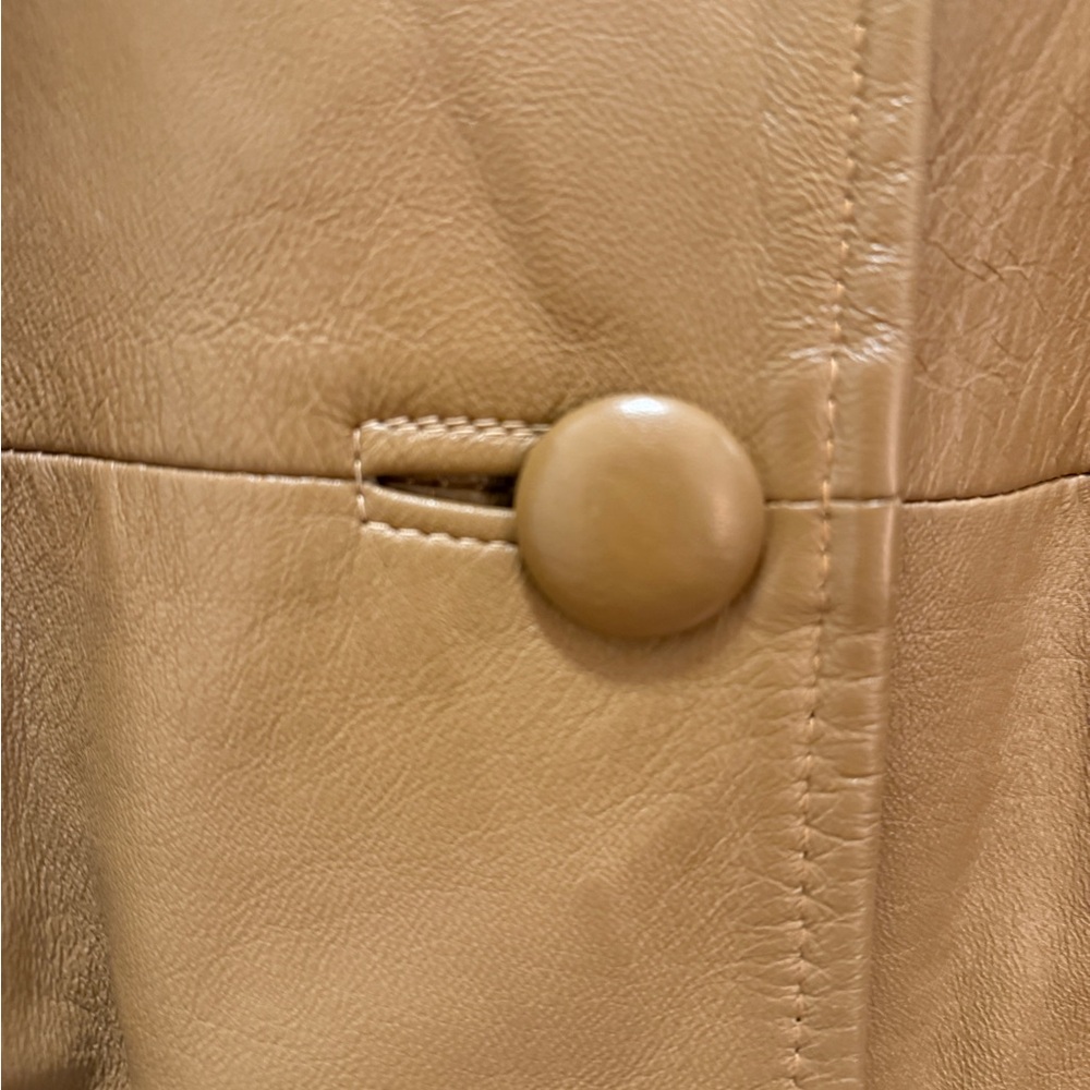 Elegant Vintage Genuine Leather Tan Fur-Trimmed Women's trench Coat - Picture 7 of 8